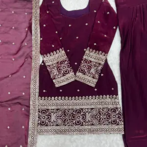 Fendy Silk Embroidered Kurta Set