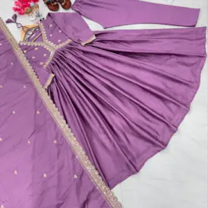 Chinon Silk Alia Cut Gown Set