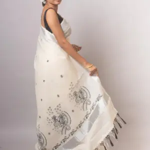 Cotton Embroidered Saree with Blouse – Design 4
