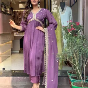 Chinon Silk Alia Cut Gown Set