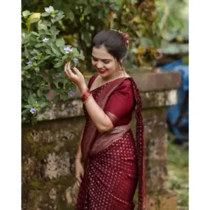 Women's Silk Printed Saree with Blouse – Maroon