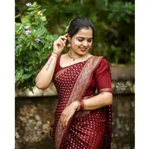 Women's Silk Printed Saree with Blouse – Maroon