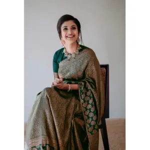 Women's Silk Printed Saree with Blouse – Green