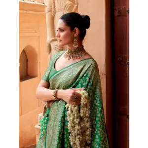 Women's Silk Printed Saree with Blouse – Green