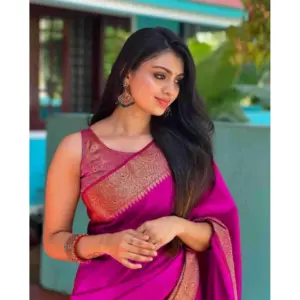 Women's Soft Lichi Silk Solid Saree with Blouse – Pink