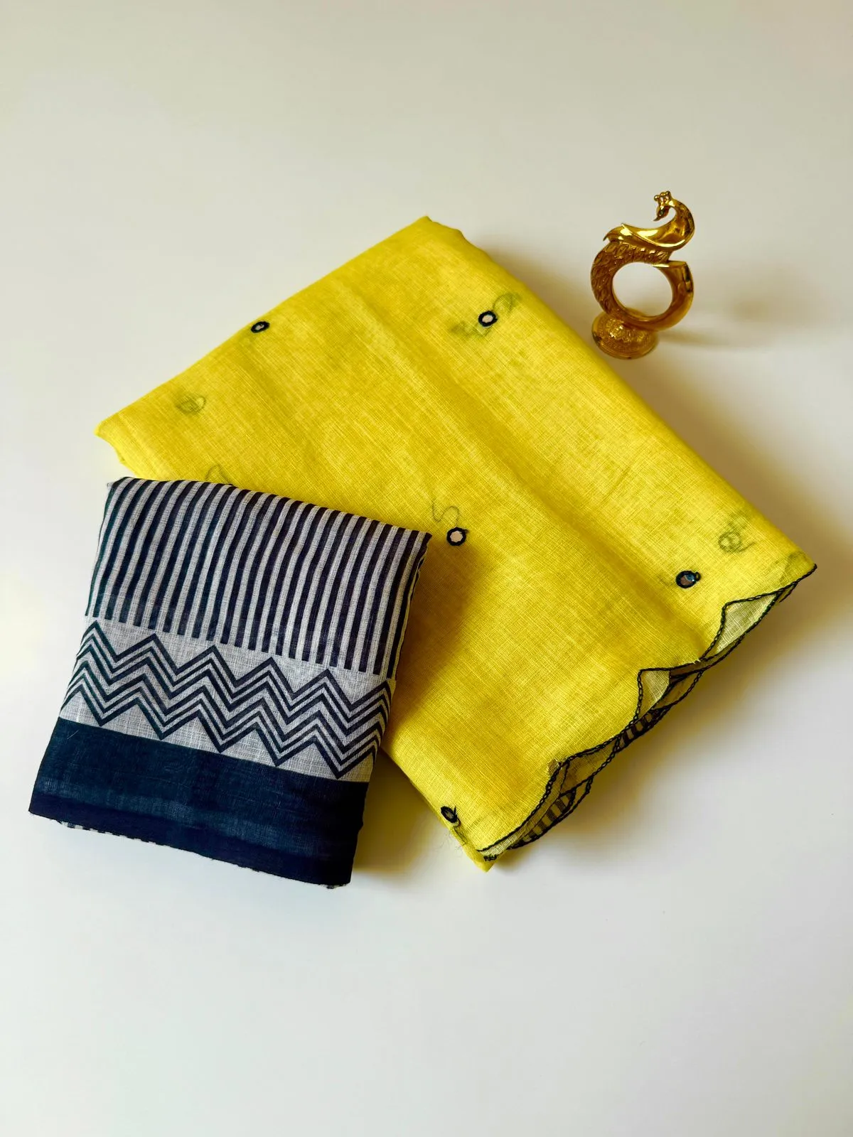 Trending Mirror Work linen cotton sarees with Attractive Digital prints