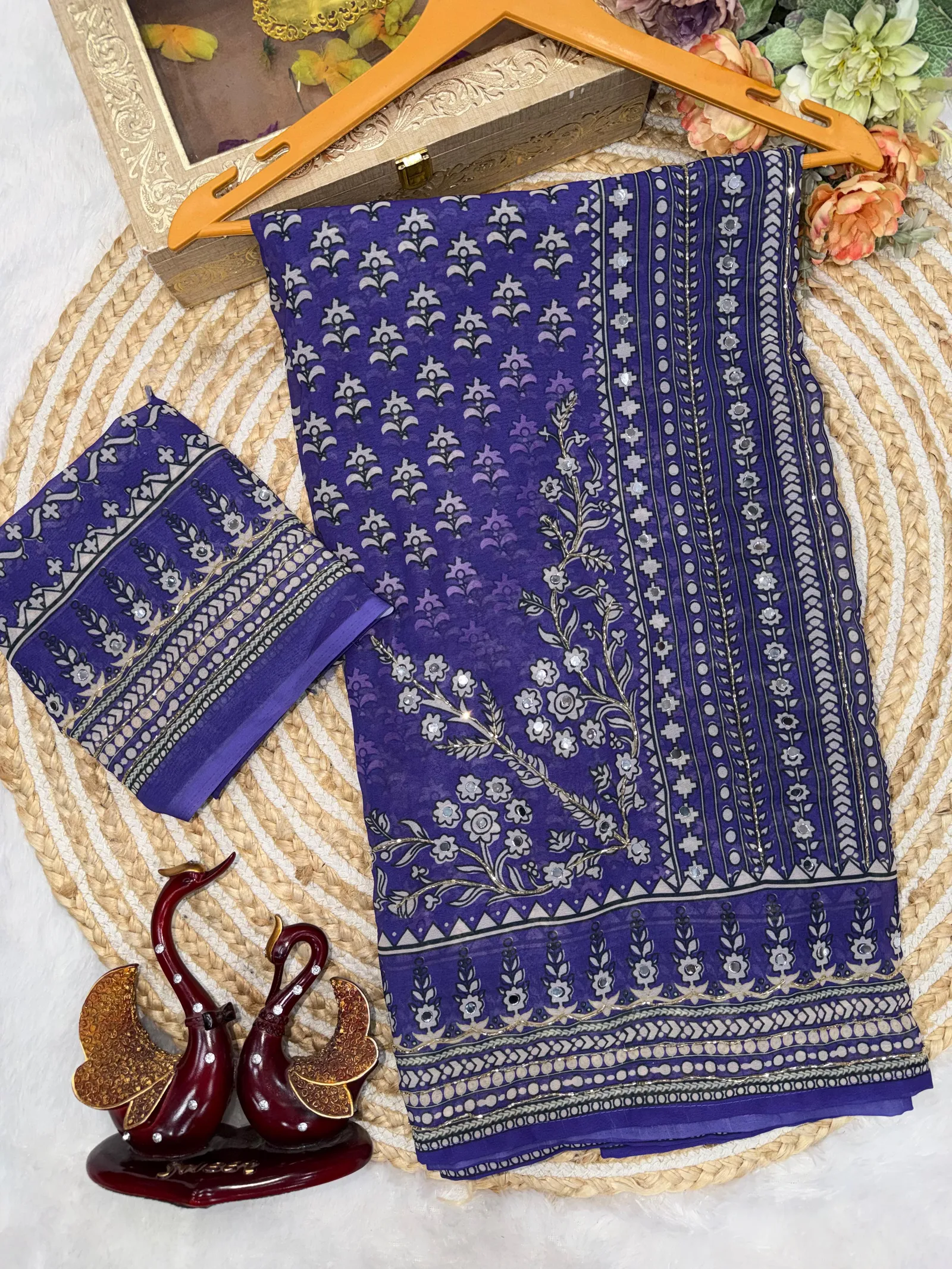 Actress Kareena Kapoor Mam Inspired Georgette Mirror Work Sarees