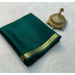 Women's Crepe Chit Pallu Solid Saree with Blouse – Green