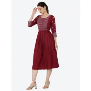 Generic Women's Casual Rayon 3-4th Sleeves Kurti (Maroon)
