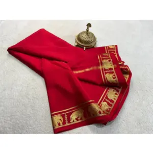 Women's Crepe Chit Pallu Solid Saree with Blouse – Red