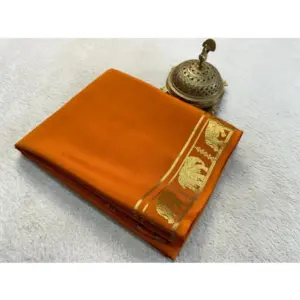 Women's Crepe Chit Pallu Solid Saree with Blouse – Orange