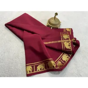 Women's Crepe Chit Pallu Solid Saree with Blouse – Maroon