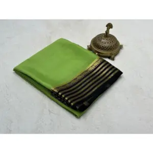 Women's Crepe Chit Pallu Solid Saree with Blouse – Green