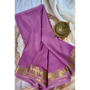 Women's Crepe Chit Pallu Solid Saree with Blouse – Pink