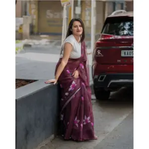 Women's Linen Printed Saree with Blouse – Brown