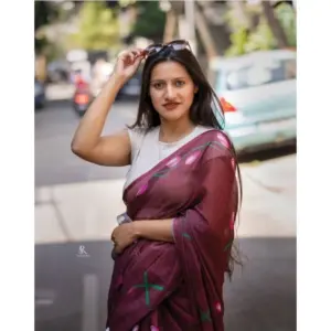 Women's Linen Printed Saree with Blouse – Brown