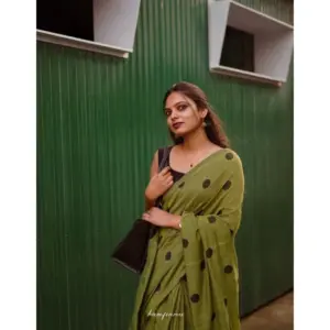 Women's Linen Printed Saree with Blouse – Green