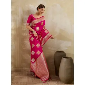 Women's Silk Blend Printed Saree with Blouse – Magenta