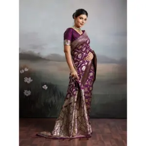 Women's Silk Blend Printed Saree with Blouse – Wine