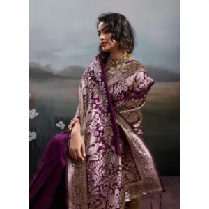Women's Silk Blend Printed Saree with Blouse – Wine