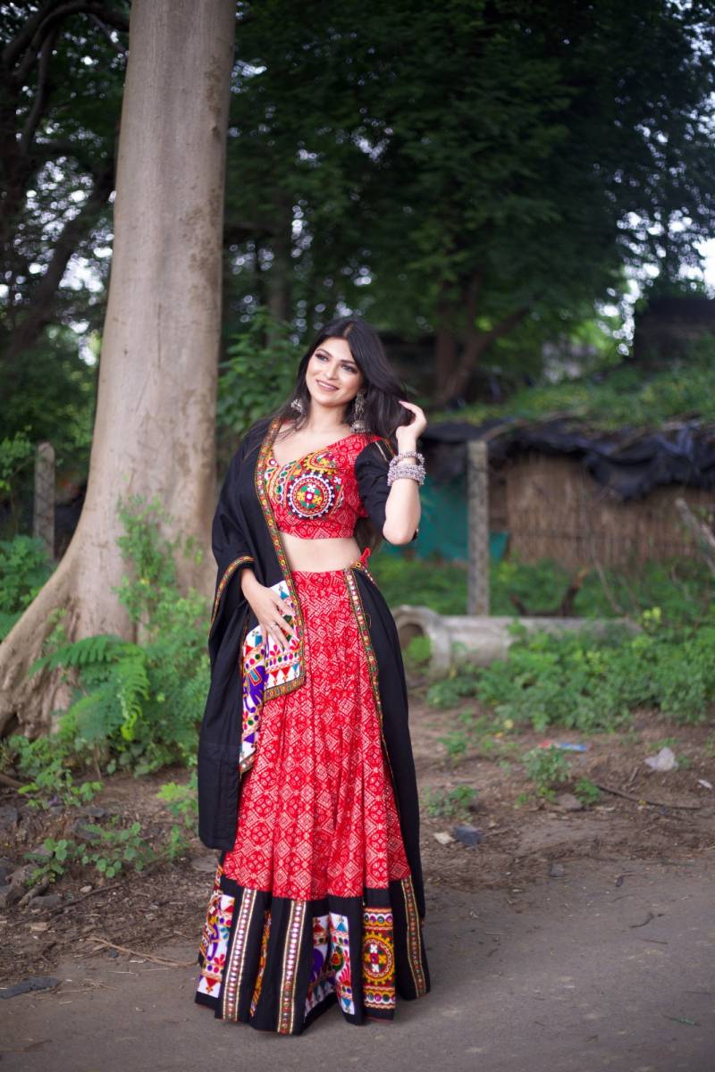 Taraa L 1693 Pure Cotton Navratri Lehenga