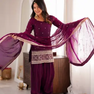 Fendy Silk Embroidered Kurta Set