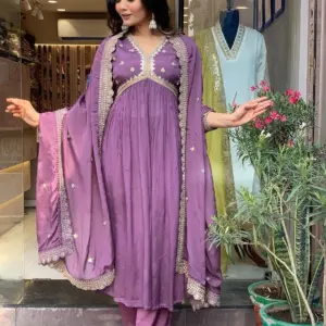 Chinon Silk Alia Cut Gown Set