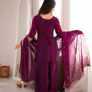 Fendy Silk Embroidered Kurta Set