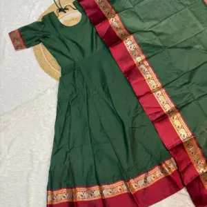 Kanchi Cotton Gown Set