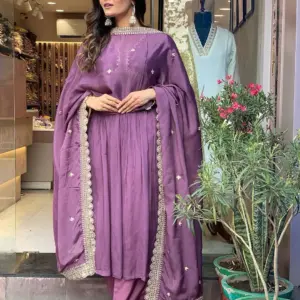 Chinon Silk Alia Cut Gown Set