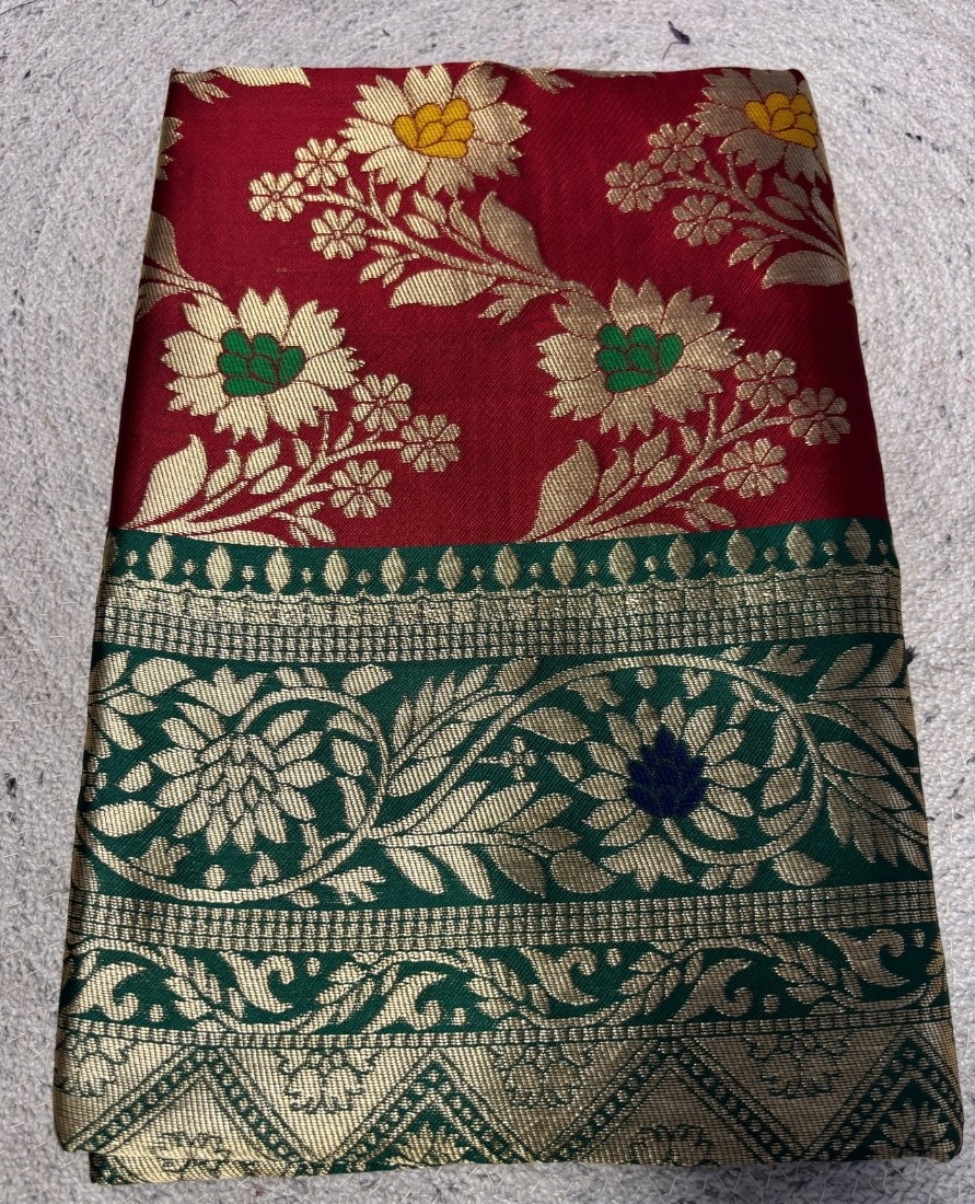 Generic Women's Jacquard Floral Printed Saree With Unstitched Blouse - 5.5 Mtr (Maroon-Green)