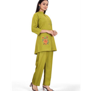 Generic Women's Polycotton Floral Printed Mandarin Collar 3/4 Sleeve Kurti With Pant Co-ord Set (Olive Green)