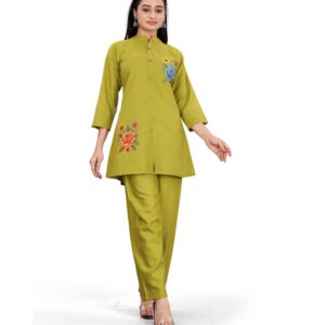 Generic Women's Polycotton Floral Printed Mandarin Collar 3/4 Sleeve Kurti With Pant Co-ord Set (Olive Green)